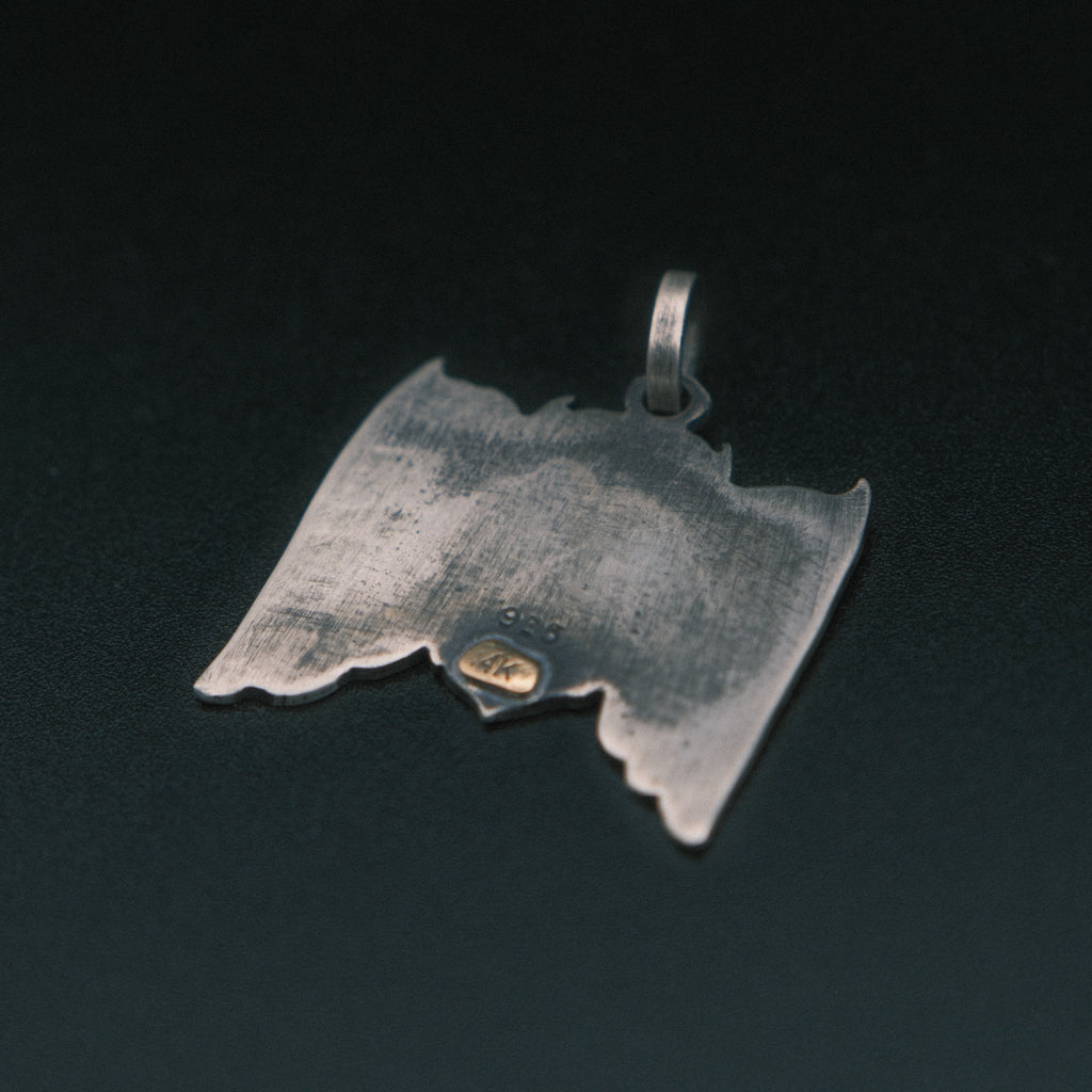 Screamer pendant