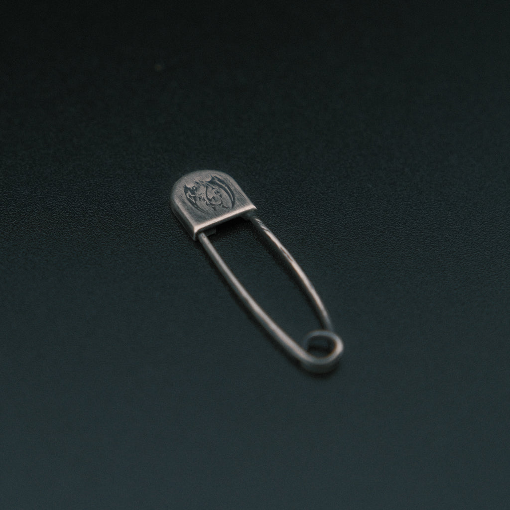 Safety pin