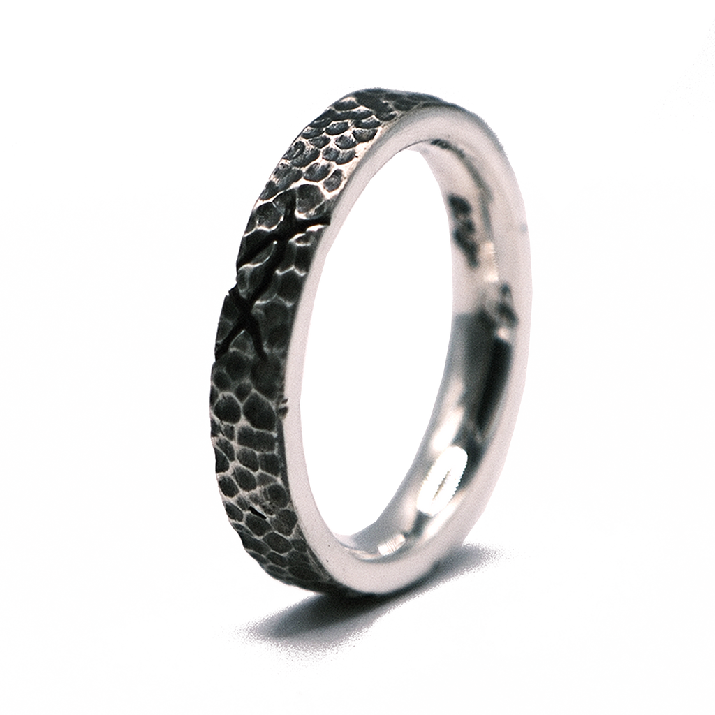 Cracked silver band [5.25]
